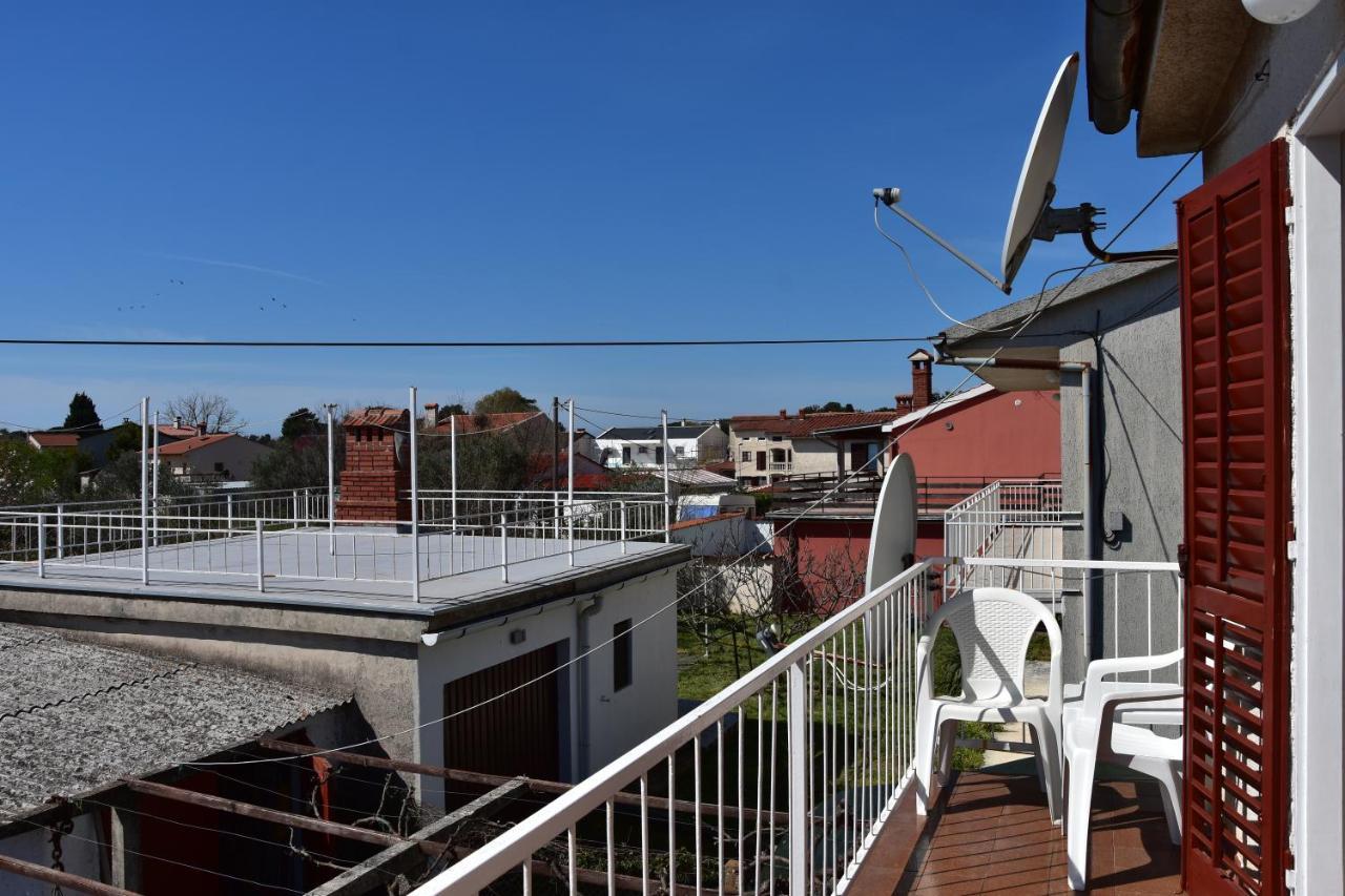 Apartman Miki Fazana Exterior photo